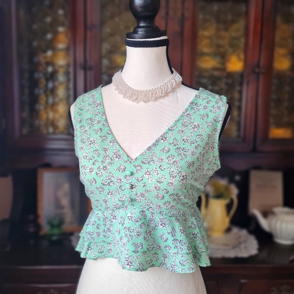 Beautiful Mint Green Floral Peplum Primark Crop Top size 6